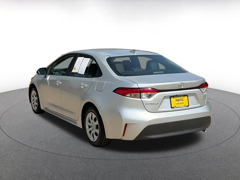 Used 2025 Toyota Corolla LE FWD image 10