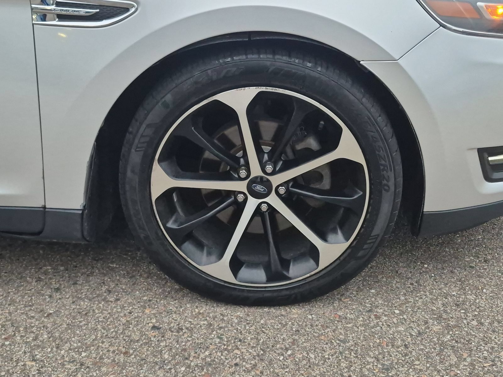 Used 2016 Ford Taurus SEL w/ Equipment Group 201A AWD/4WD image 15
