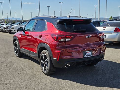 Used 2023 Chevrolet TrailBlazer RS w/ Sun and Liftgate Package FWD image 5