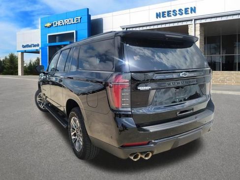 Used 2025 Chevrolet Suburban Z71 AWD/4WD image 5
