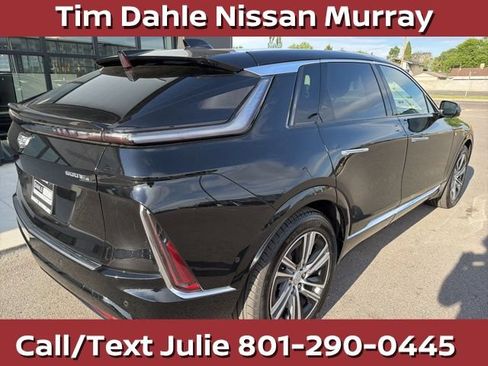 Used 2024 Cadillac Lyriq Luxury AWD/4WD image 11