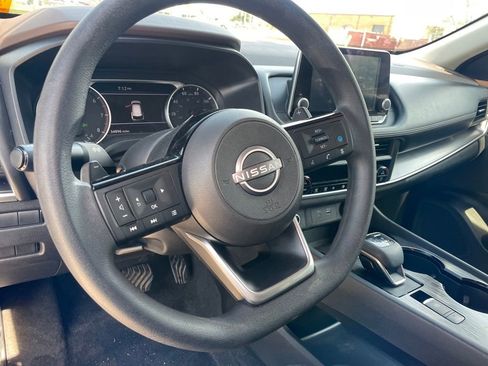 Used 2023 Nissan Rogue SV image 15