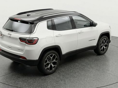 Used 2025 Jeep Compass Limited AWD/4WD image 9