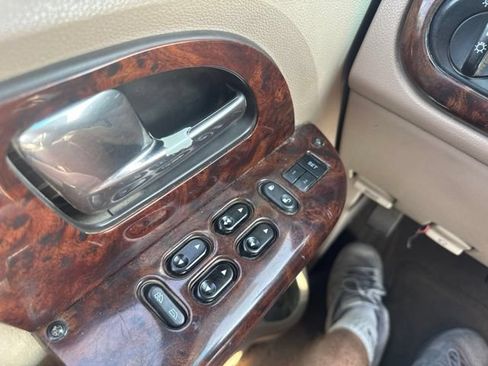 Used 2004 Ford Expedition Eddie Bauer AWD/4WD image 20
