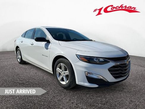 Certified 2022 Chevrolet Malibu LS image 1