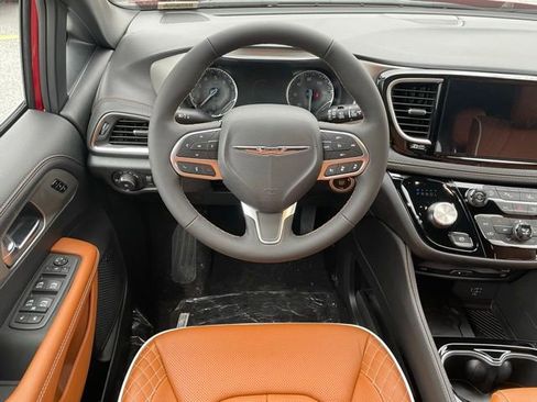 New 2026 Chrysler Pacifica Pinnacle image 38