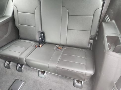 Used 2024 Chevrolet Traverse High Country FWD image 33
