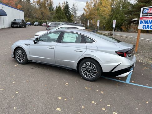 New 2026 Hyundai Sonata SEL image 3