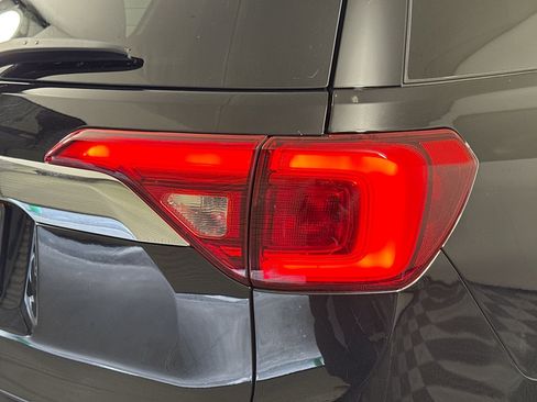 Used 2019 GMC Acadia SLE FWD image 34