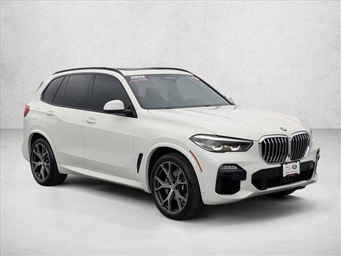Used 2019 BMW X5 xDrive40i w/ M Sport Package image 3