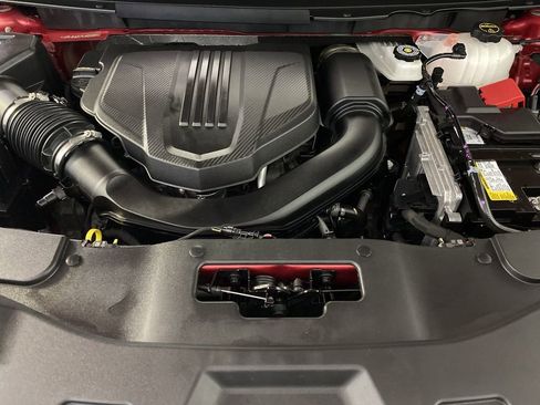 Certified 2024 Chevrolet Traverse RS w/ LPO, Floor Liner Package AWD/4WD image 37