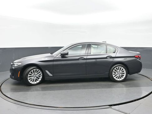 Used 2022 BMW 530i xDrive w/ Premium Package image 6