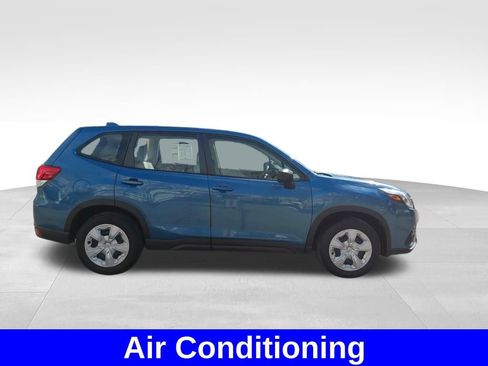 Used 2023 Subaru Forester AWD/4WD image 7