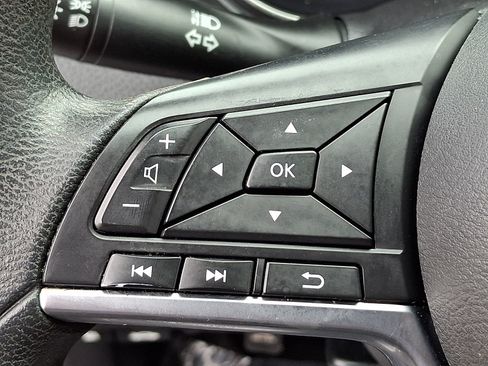 Used 2018 Nissan Rogue Sport S w/ S Appearance Package FWD image 20