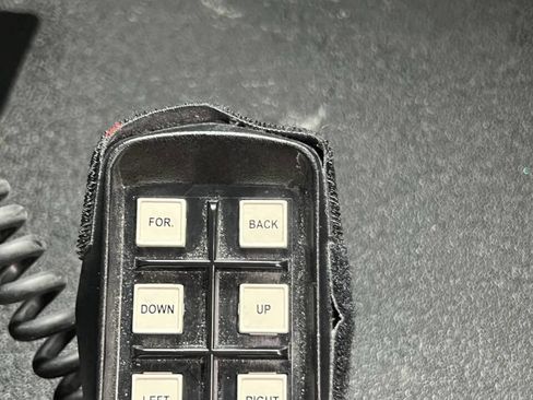 Used 2023 Chrysler Pacifica Touring-L w/ Uconnect Theater Family Group image 25