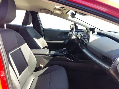 Used 2023 Toyota Prius LE FWD image 17