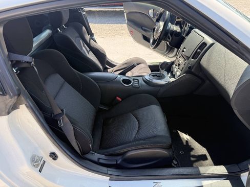 Used 2014 Nissan 370Z Coupe w/ Sport Package RWD image 17