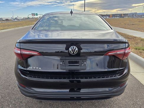 Used 2023 Volkswagen Jetta Sport image 4
