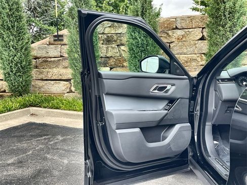 Used 2025 Land Rover Range Rover Velar S image 17