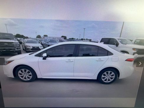 Used 2022 Toyota Corolla LE FWD image 7