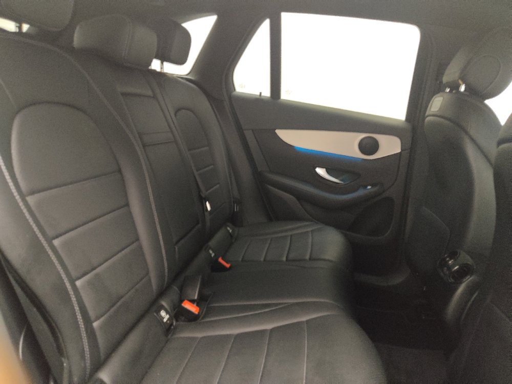 Used 2019 Mercedes-Benz GLC 300 4MATIC w/ Premium Package image 19