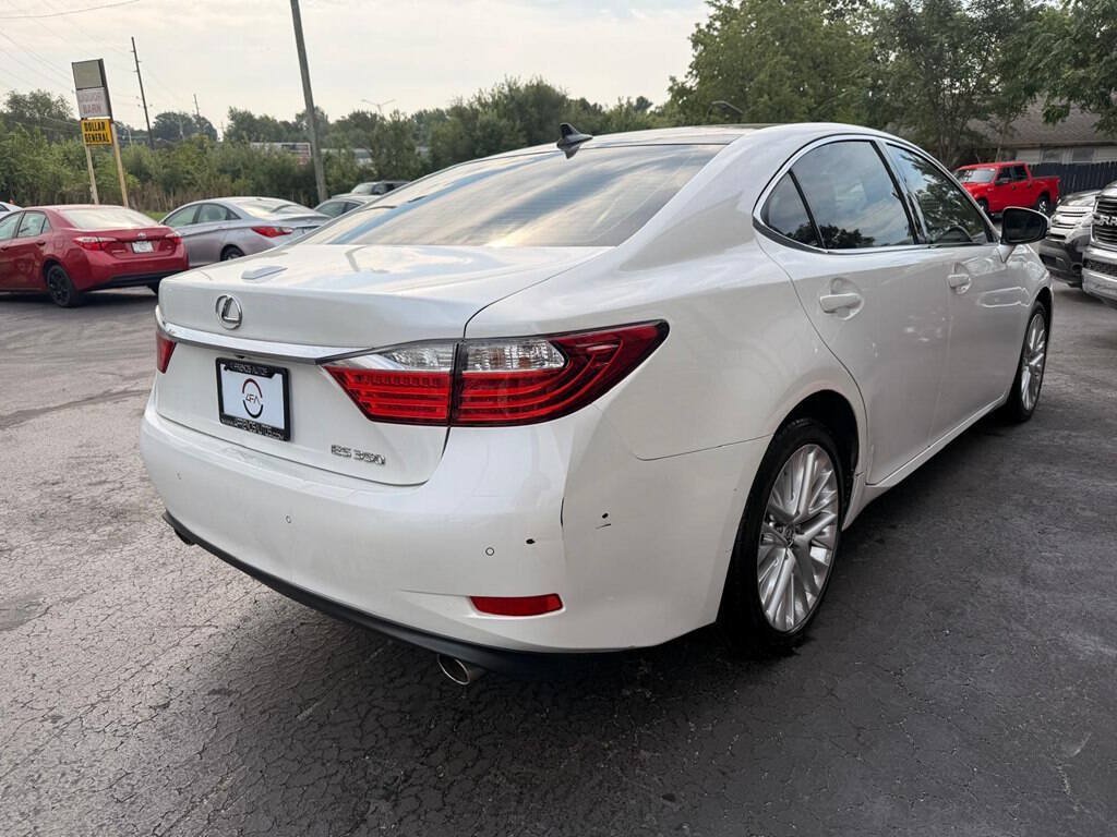 Used 2014 Lexus ES 350 w/ Ultra Luxury Package FWD image 6