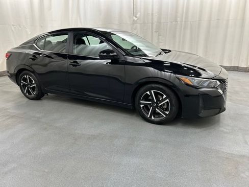 Used 2024 Nissan Sentra SV FWD image 1