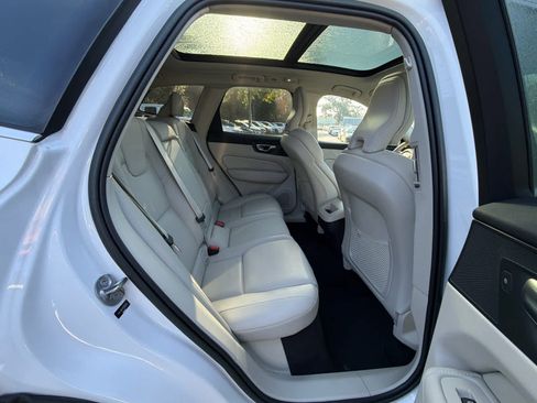 Certified 2023 Volvo XC60 B5 Plus image 20