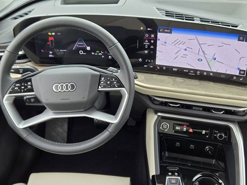 Certified 2025 Audi Q5 Prestige image 33