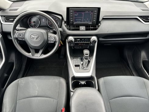 Used 2021 Toyota RAV4 LE AWD/4WD image 14