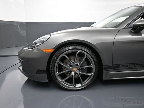 New 2025 Porsche 718 Cayman RWD image 12