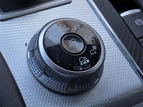 Used 2022 Mitsubishi Outlander SEL image 32