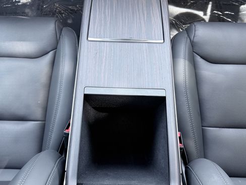 Used 2025 Tesla Model S AWD/4WD image 31