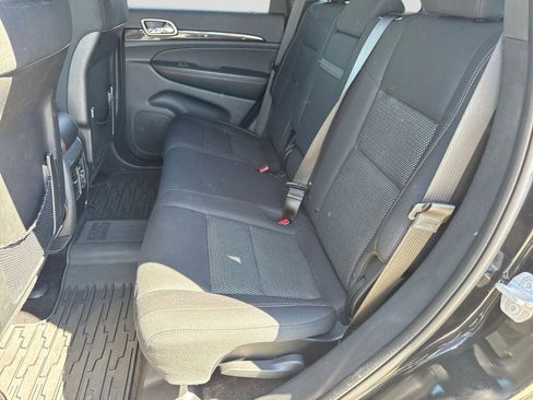 Used 2016 Jeep Grand Cherokee Laredo 75th Anniversary AWD/4WD image 21