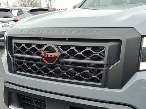 Used 2022 Nissan Frontier PRO-4X w/ Technology Package image 33