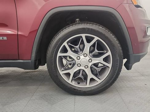 Used 2020 Jeep Grand Cherokee Limited AWD/4WD image 24