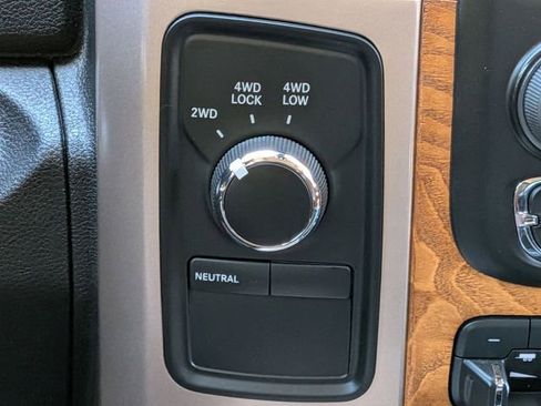 Used 2018 RAM 2500 Longhorn w/ Convenience Group AWD/4WD image 17