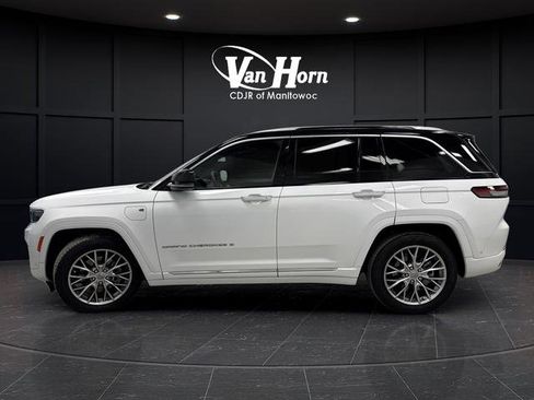 Used 2022 Jeep Grand Cherokee Summit w/ Advanced Protech Group IV image 13