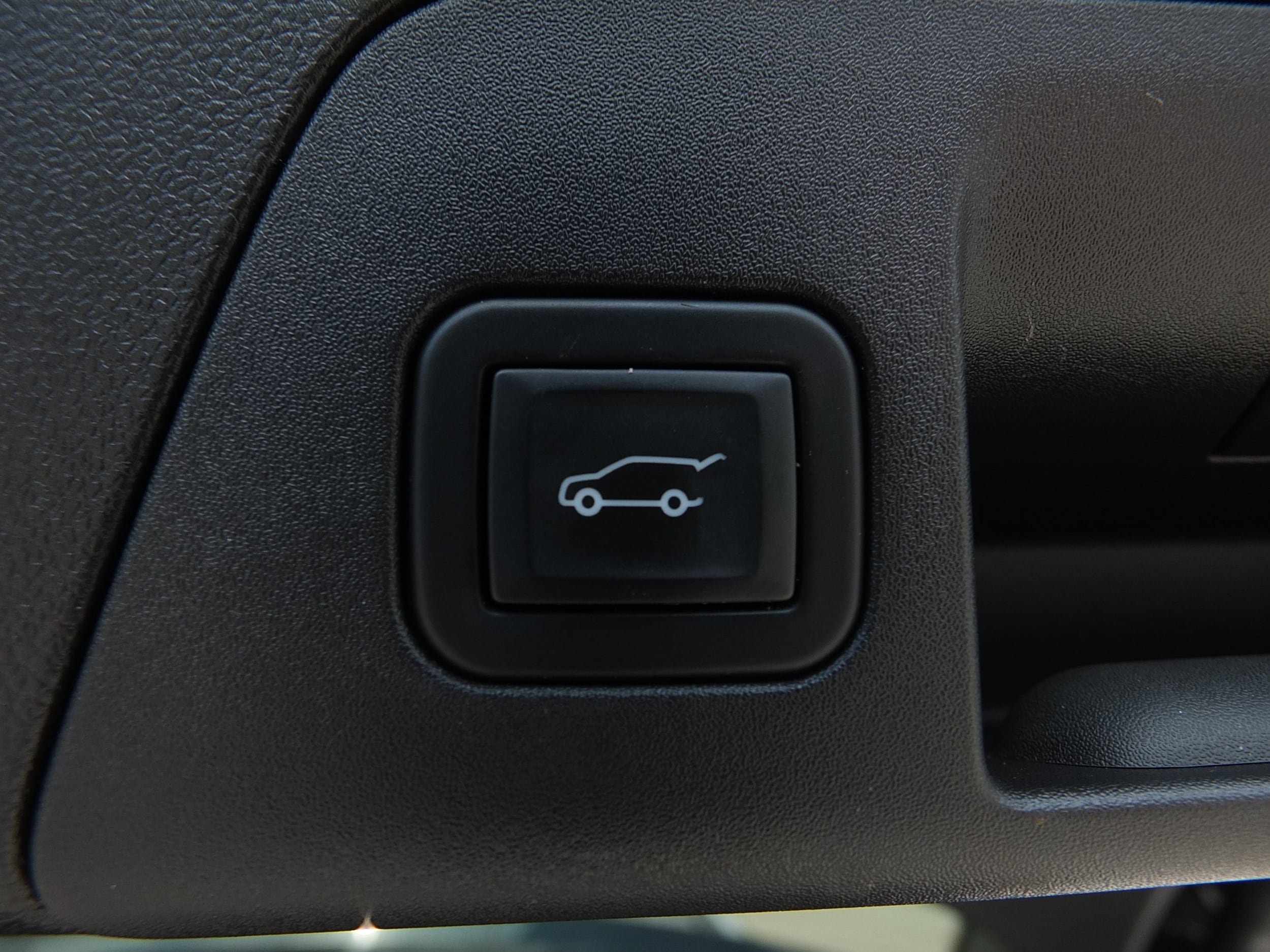 Used 2023 Buick Envision Avenir FWD image 17