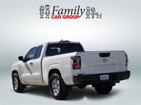 Used 2025 Nissan Frontier S image 3