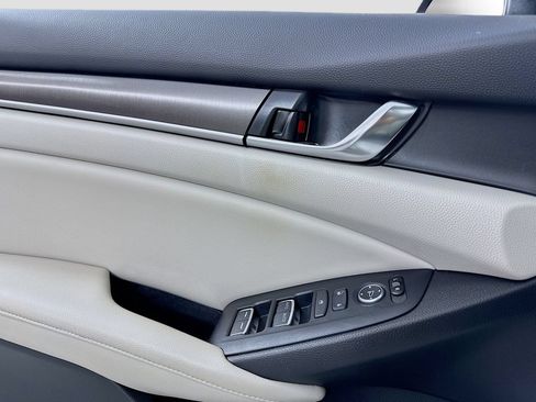 Used 2020 Honda Accord LX image 12