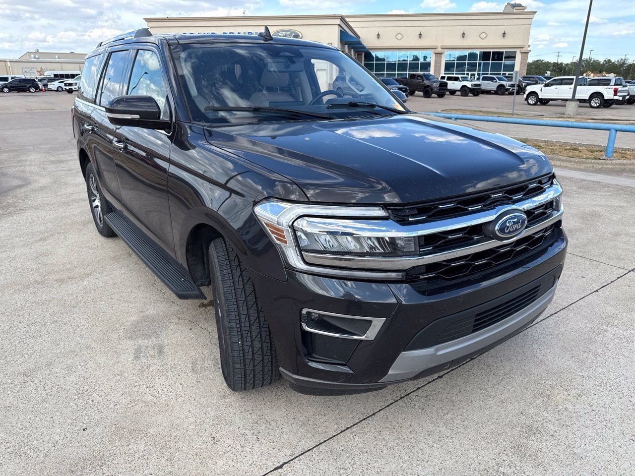Used 2024 Ford Expedition Limited RWD image 19