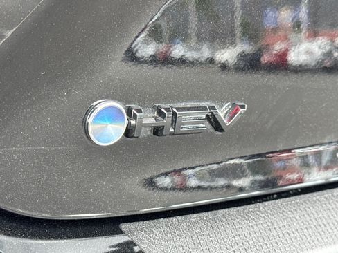 Used 2025 Toyota Camry SE FWD image 10