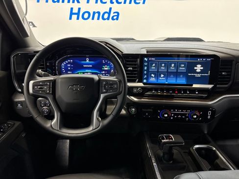 Used 2025 Chevrolet Silverado 1500 LT Trail Boss AWD/4WD image 27