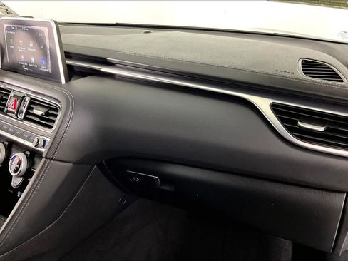 Used 2020 Genesis G70 2.0T image 17