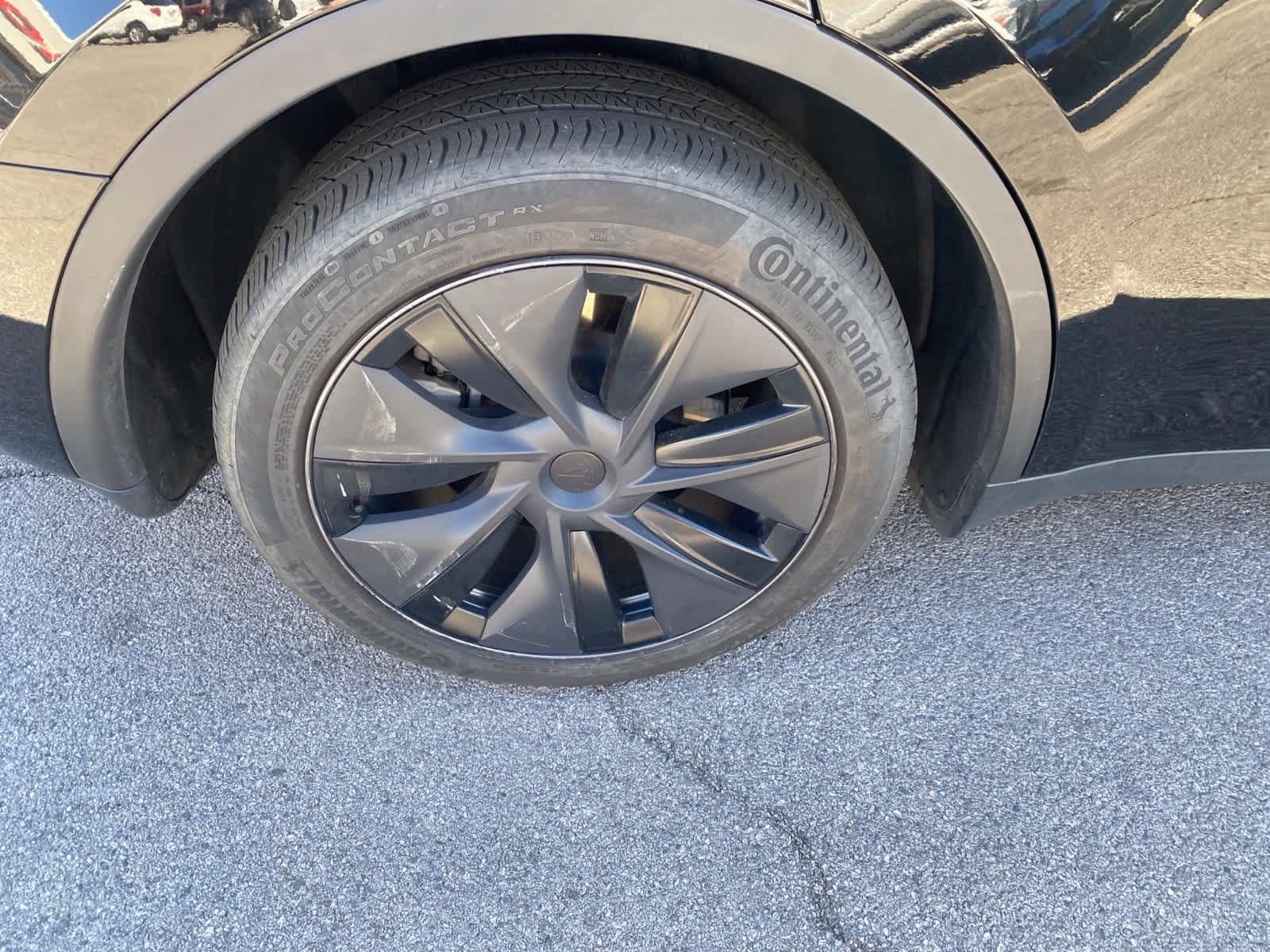 Used 2025 Tesla Model Y Long Range AWD/4WD image 5
