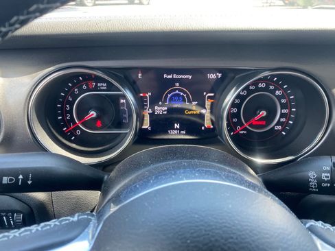 Used 2021 Jeep Wrangler Unlimited Rubicon AWD/4WD image 13