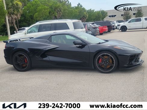 Used 2025 Chevrolet Corvette Stingray Preferred Conv w/ Z51 Performance Package RWD image 9