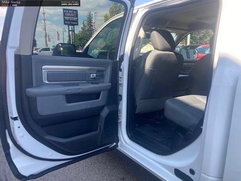 Used 2016 RAM 2500 SLT AWD/4WD image 11