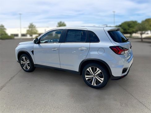 New 2025 Mitsubishi Outlander Sport SE image 5
